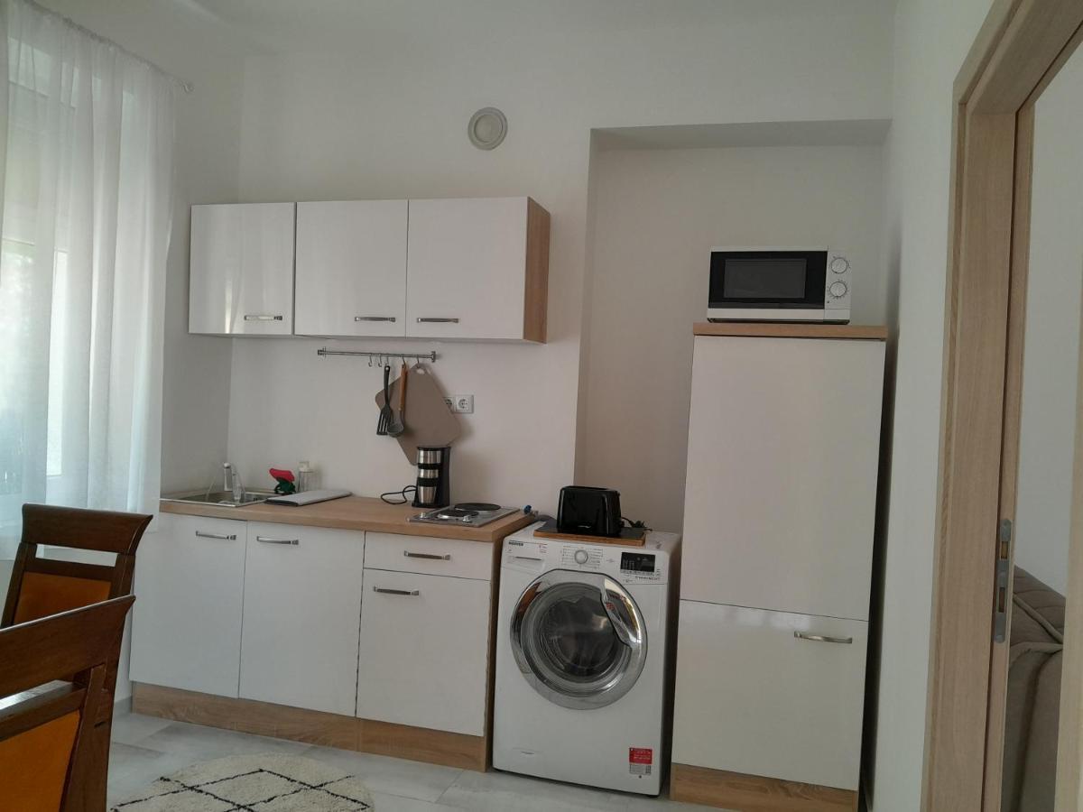 Apartmani Studio Apartmani Senjska Maslina เซนญ์ ภายนอก รูปภาพ