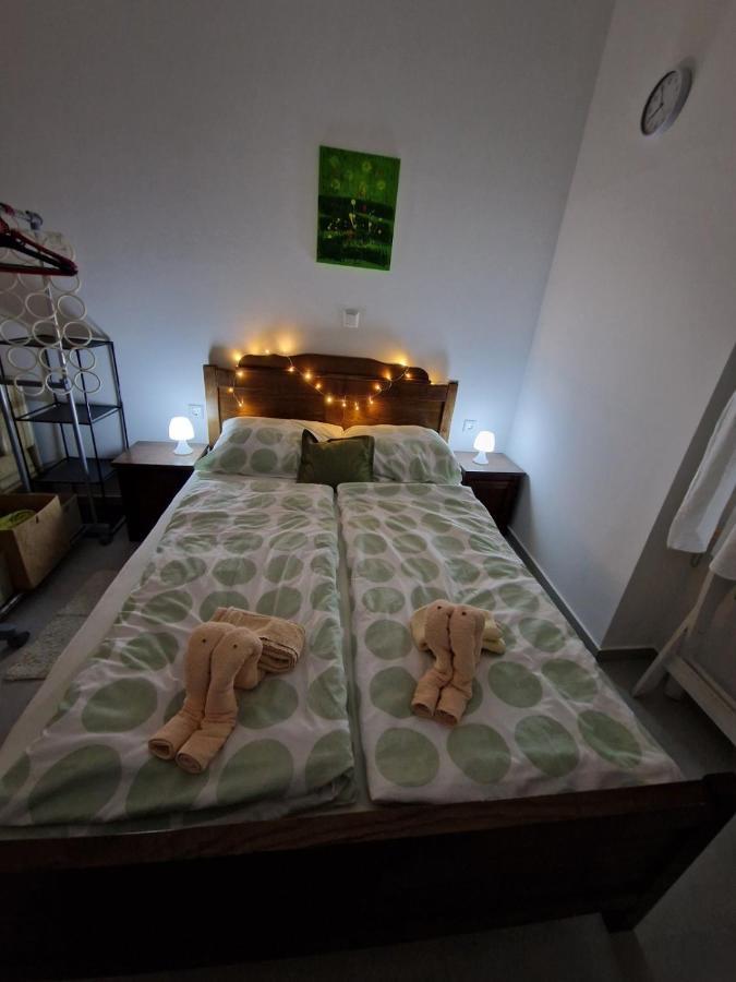 Apartmani Studio Apartmani Senjska Maslina เซนญ์ ภายนอก รูปภาพ
