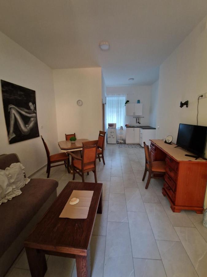 Apartmani Studio Apartmani Senjska Maslina เซนญ์ ภายนอก รูปภาพ