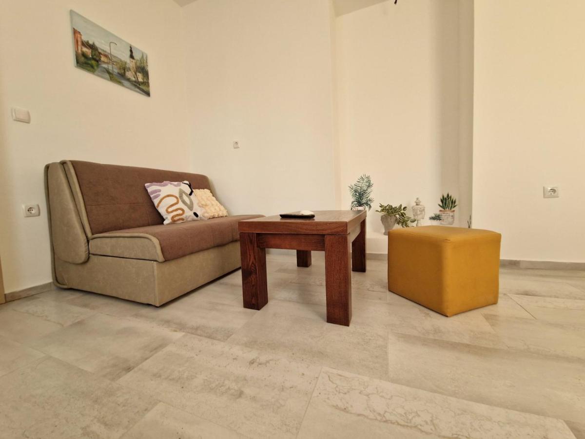 Apartmani Studio Apartmani Senjska Maslina เซนญ์ ภายนอก รูปภาพ