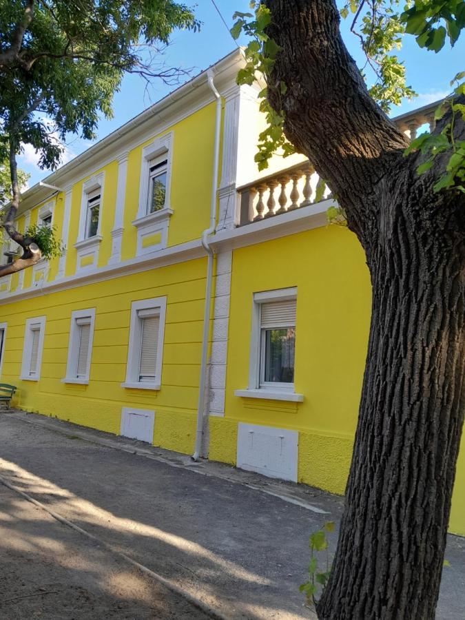 Apartmani Studio Apartmani Senjska Maslina เซนญ์ ภายนอก รูปภาพ